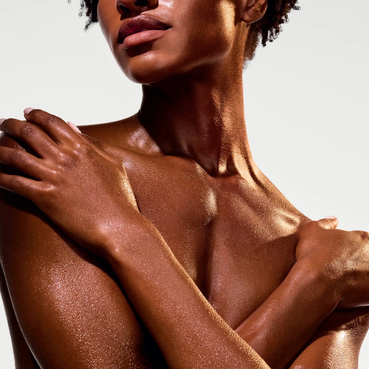the-glow-getter-multi-oil-body-scrub-t3 NATR-40028-Alt-Image-The_Glow_Getter_Multi-Oil_Body_Scrub-06_1.webp